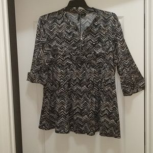 Geometric zippered top